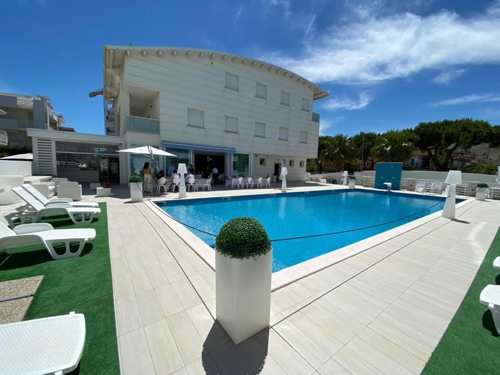 Elite Boutique Hotel Roseto degli Abruzzi Kültér fotó